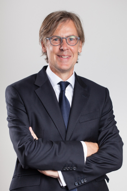 Uwe Röhrig, Senior Equity Specialist, Managing Director