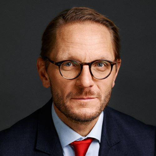 Wolfgang Fickus, Product Specialist/Investor Relations Manager